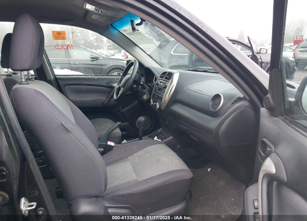 2005 TOYOTA RAV4 VIN: JTEGD20V550086628