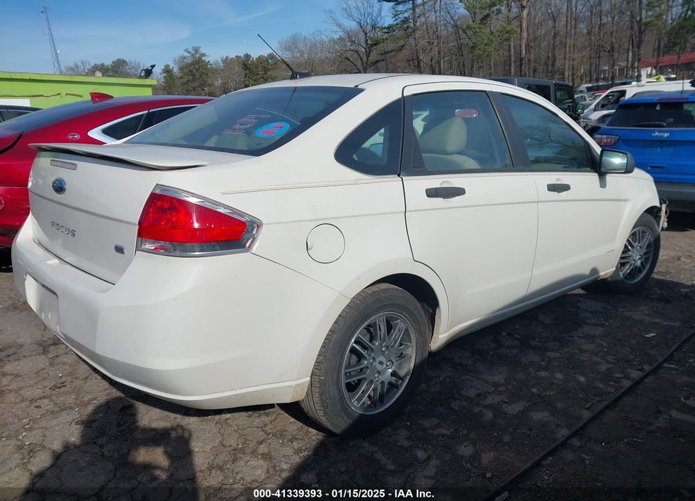 2011 FORD FOCUS SE VIN: 1FAHP3FN1BW135190