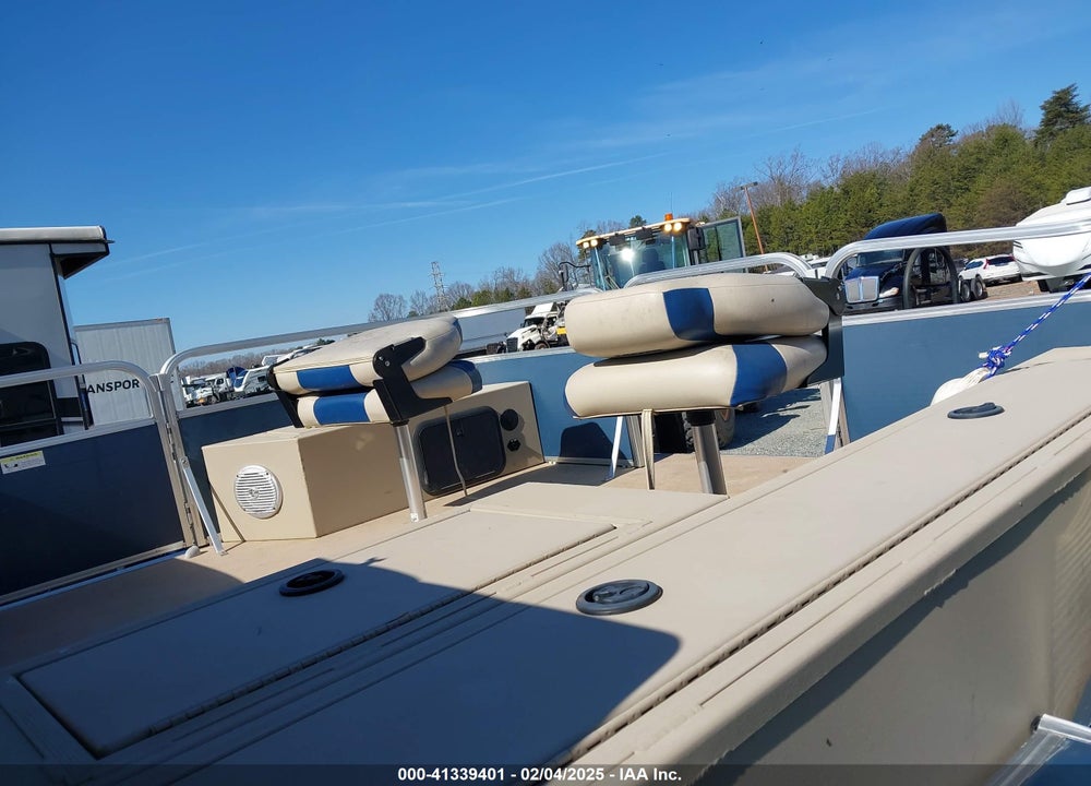 2016 LOWE OTHER VIN: LWC04793B616