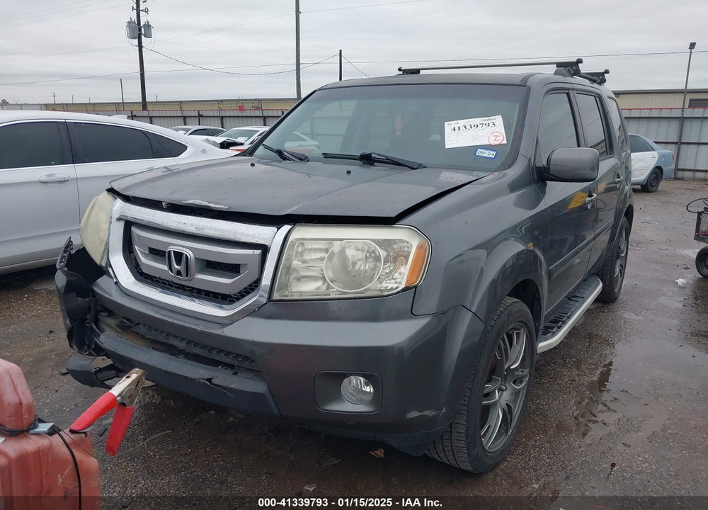 2011 HONDA PILOT VIN: 5FNYF3H58BB008029