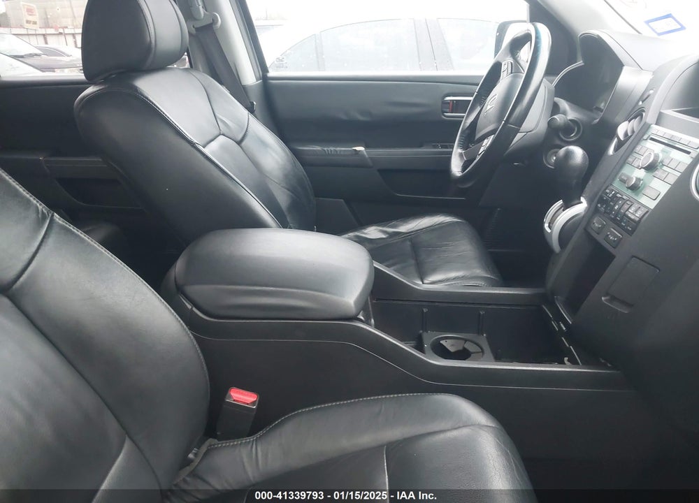2011 HONDA PILOT VIN: 5FNYF3H58BB008029