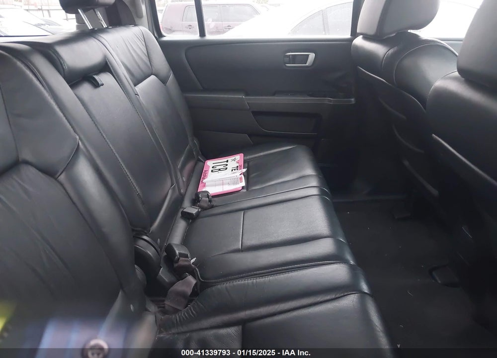 2011 HONDA PILOT VIN: 5FNYF3H58BB008029