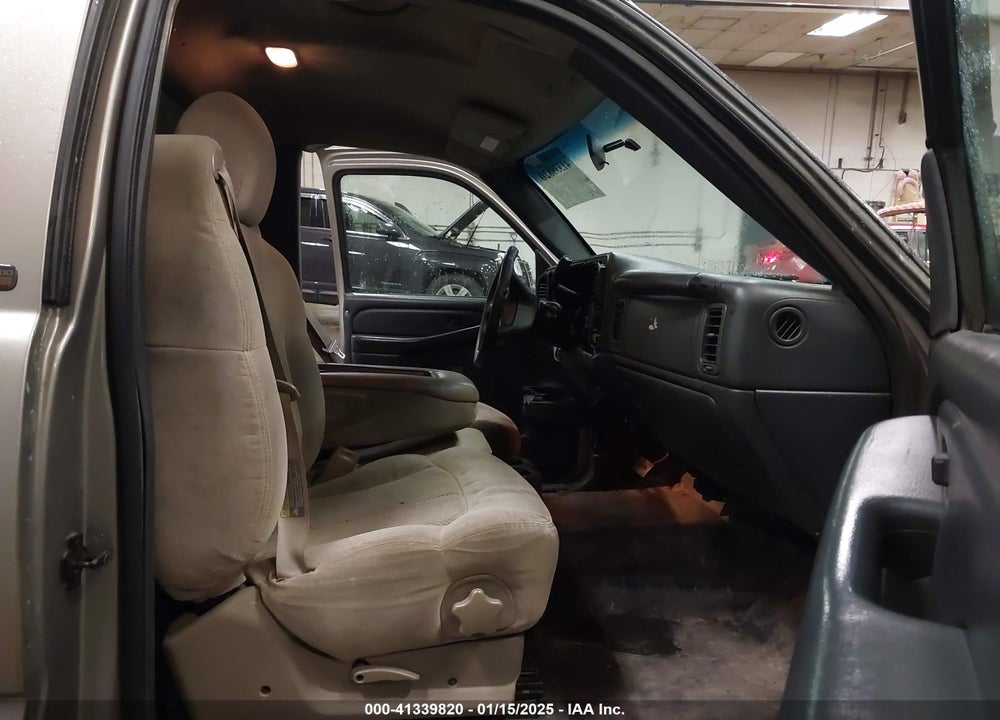2000 CHEVROLET SILVERADO 1500 VIN: 1GCEC14V9YE408018