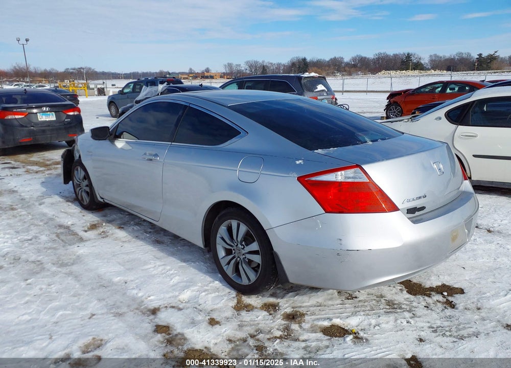 2009 HONDA ACCORD VIN: 1HGCS12779A009195