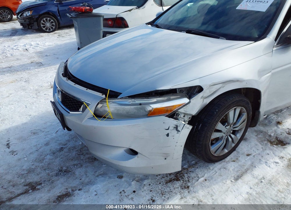 2009 HONDA ACCORD VIN: 1HGCS12779A009195