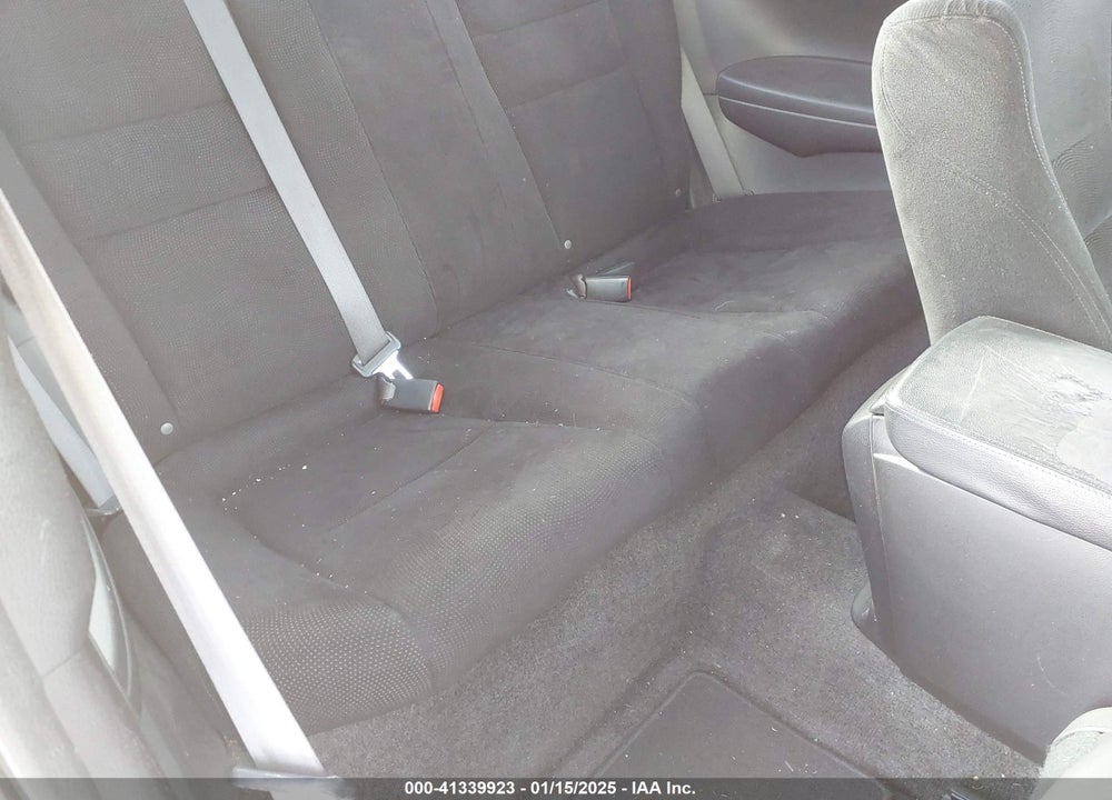 2009 HONDA ACCORD VIN: 1HGCS12779A009195