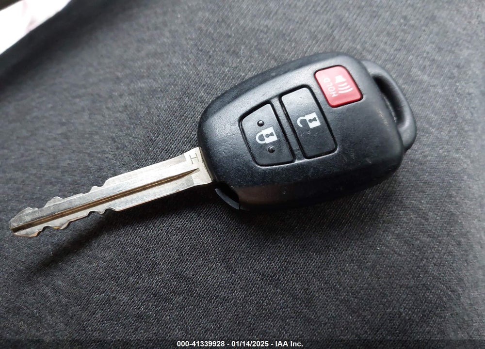 2013 TOYOTA RAV4 XLE VIN: 2T3RFREV9DW021381
