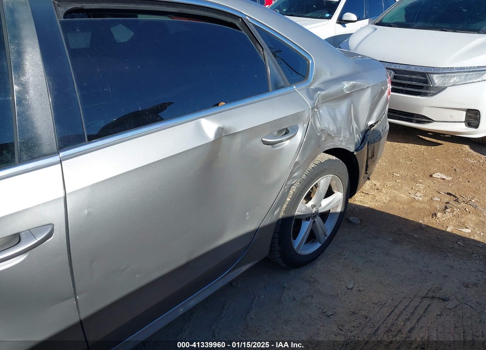 2012 VOLKSWAGEN PASSAT 2.5L SE VIN: 1VWBP7A31CC024362