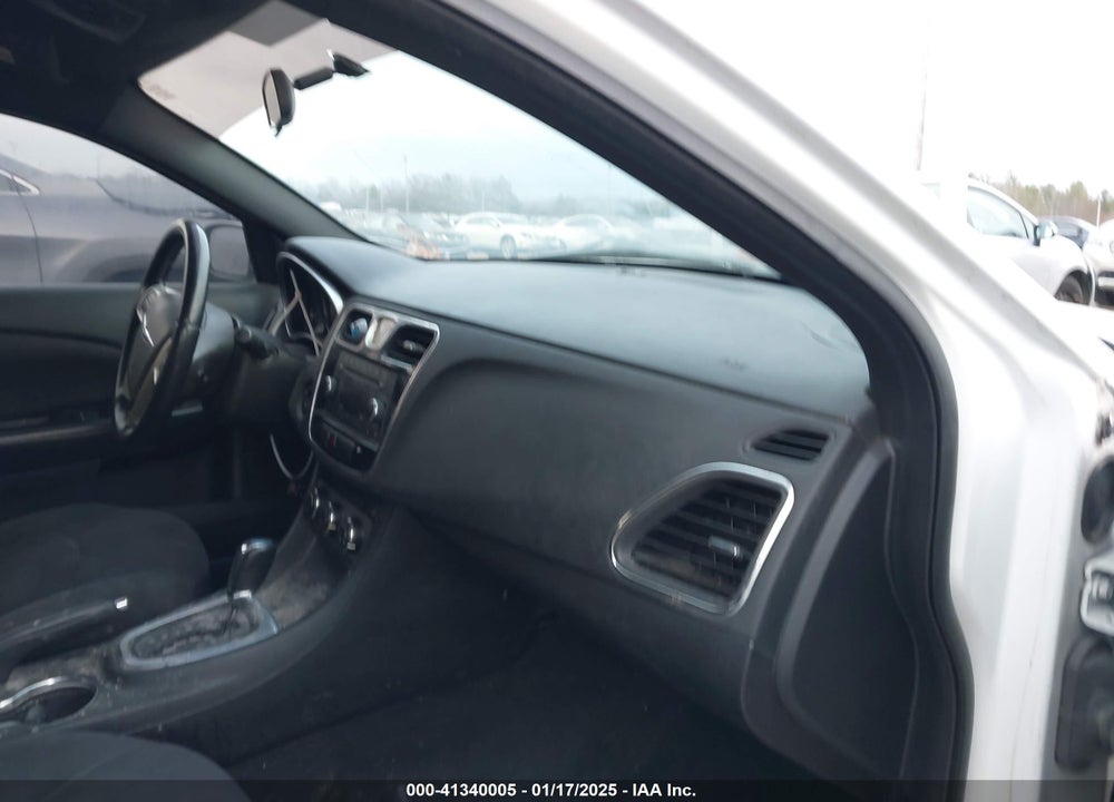 2013 CHRYSLER 200 VIN: 1C3CCBBB6DN713979