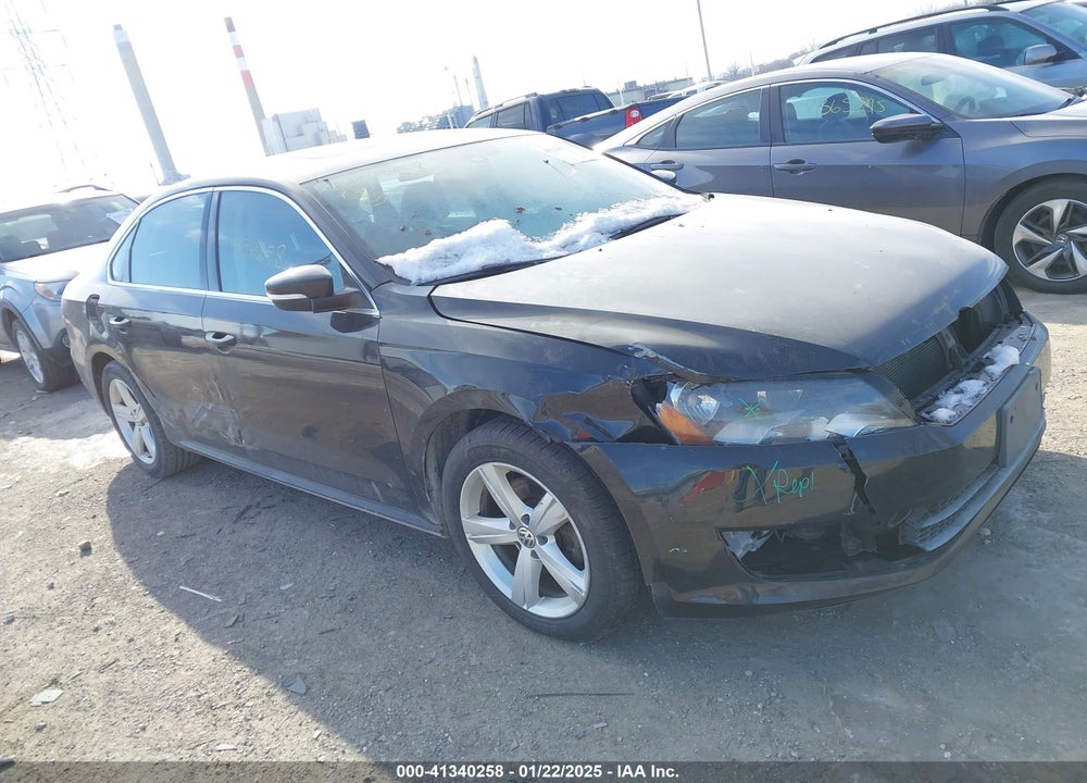 2013 VOLKSWAGEN PASSAT VIN: 1VWBP7A36DC031079