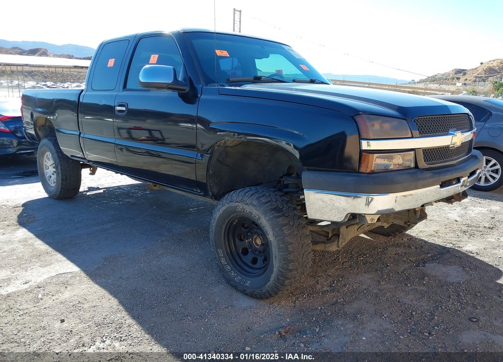 2004 CHEVROLET SILVERADO 1500 LS VIN: 2GCEC19V041104225