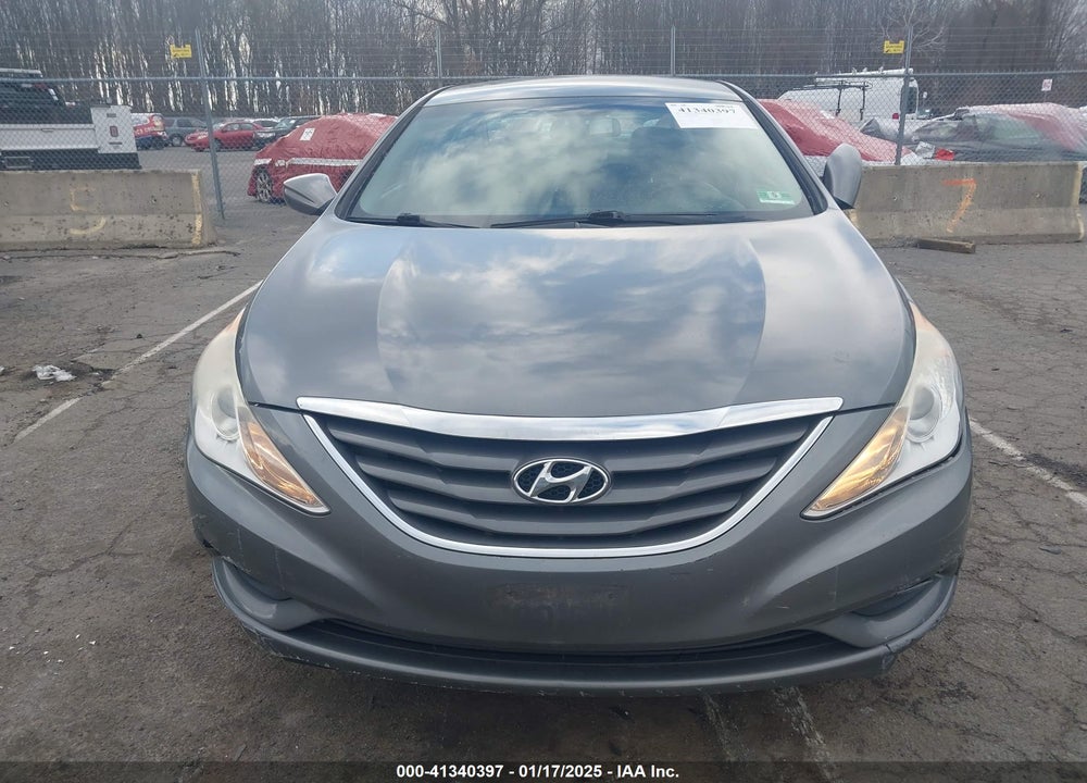 2012 HYUNDAI SONATA VIN: 5NPEB4AC9CH495757