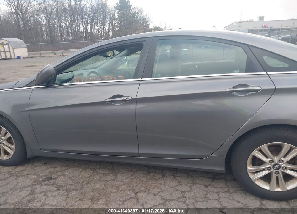 2012 HYUNDAI SONATA VIN: 5NPEB4AC9CH495757