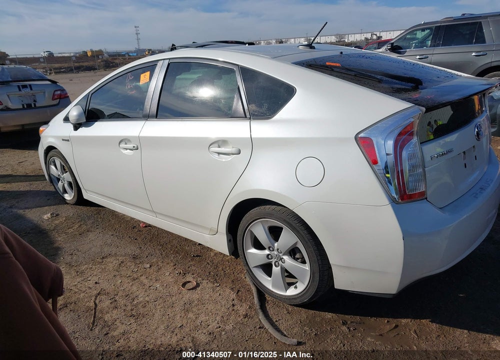 2015 TOYOTA PRIUS VIN: JTDKN3DU8F0465885