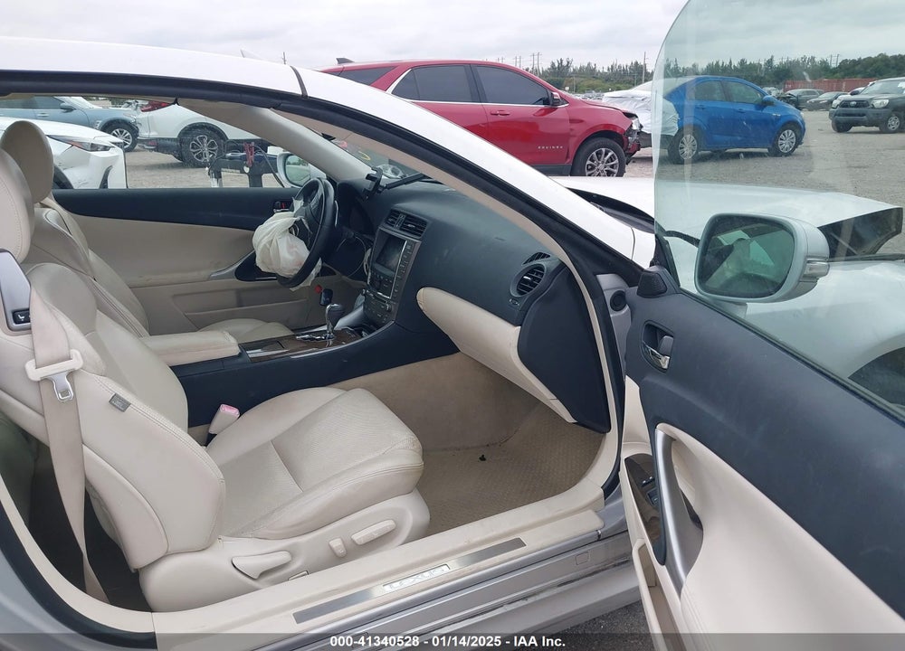 2010 LEXUS IS 250C VIN: JTHFF2C22A2509853