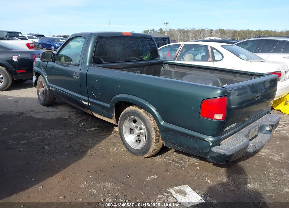 2001 CHEVROLET S-10 LS VIN: 1GCCS145918229718
