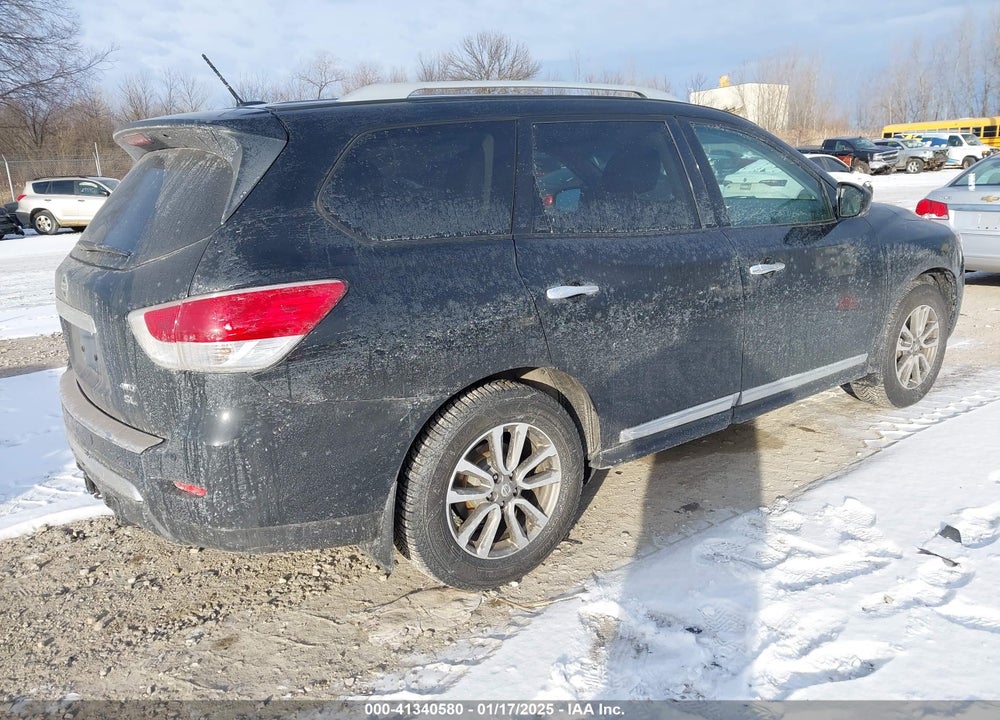2015 NISSAN PATHFINDER SL VIN: 5N1AR2MM7FC672174