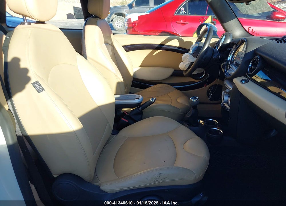 2007 MINI COOPER S VIN: WMWMF73597TT82731