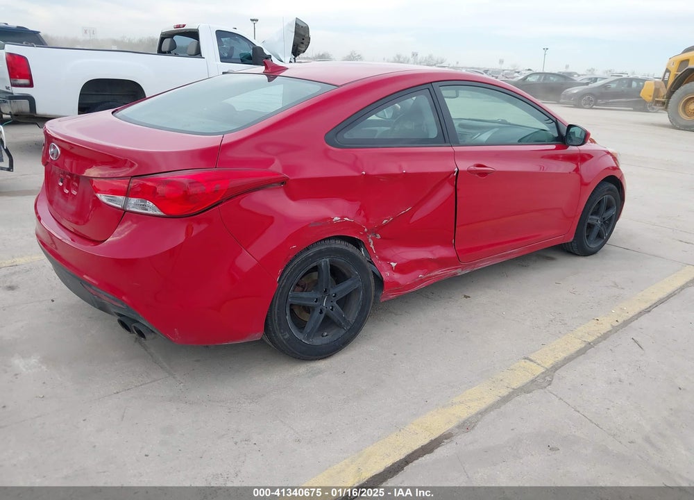 2013 HYUNDAI ELANTRA VIN: KMHDH6AE5DU011562