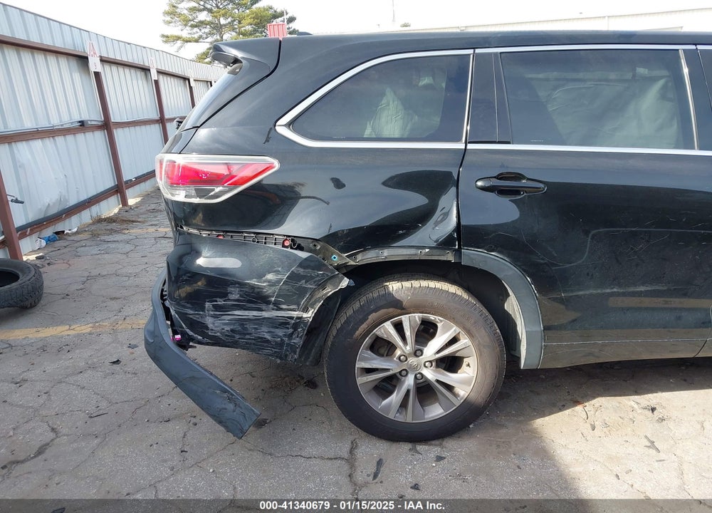 2015 TOYOTA HIGHLANDER LE PLUS V6 VIN: 5TDZKRFH7FS055781