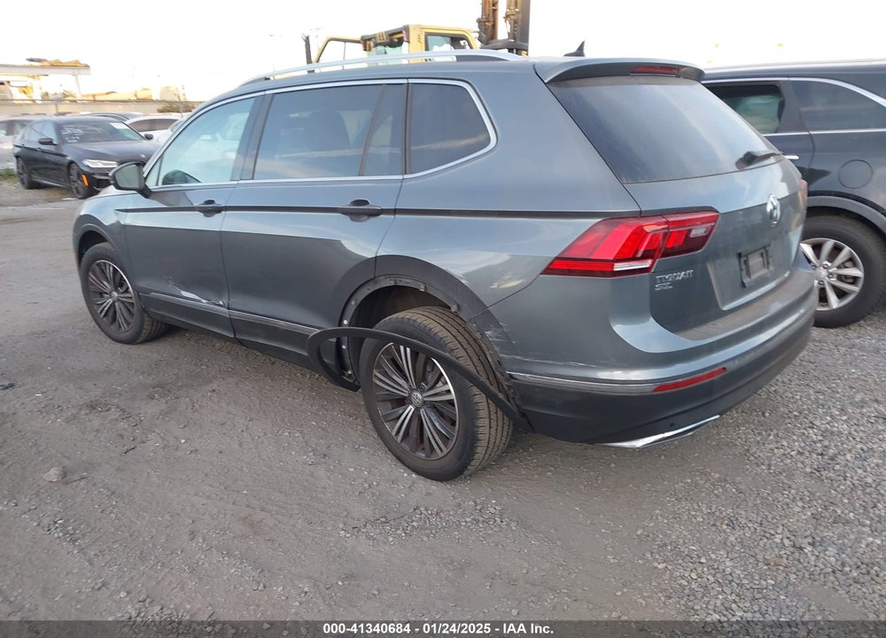2019 VOLKSWAGEN TIGUAN 2.0T SE/2.0T SEL/2.0T SEL R-LINE/2.0T SEL R-LINE BLACK VIN: 3VV3B7AX7KM030237