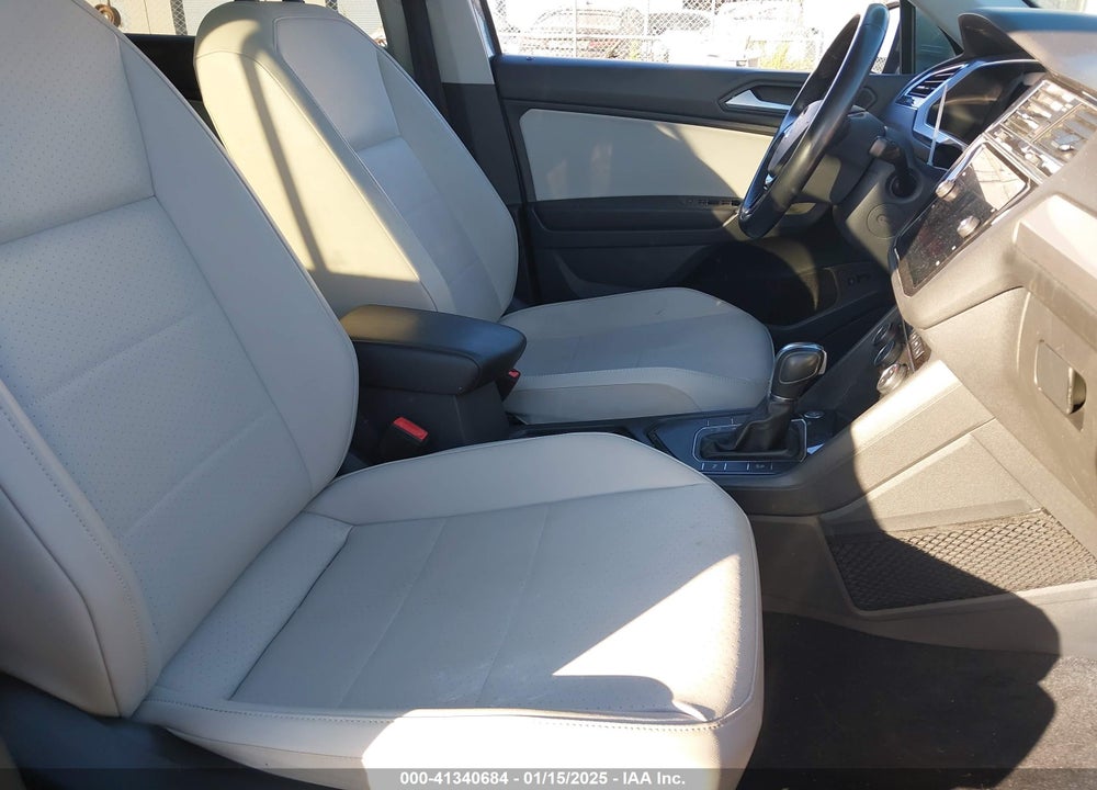 2019 VOLKSWAGEN TIGUAN 2.0T SE/2.0T SEL/2.0T SEL R-LINE/2.0T SEL R-LINE BLACK VIN: 3VV3B7AX7KM030237