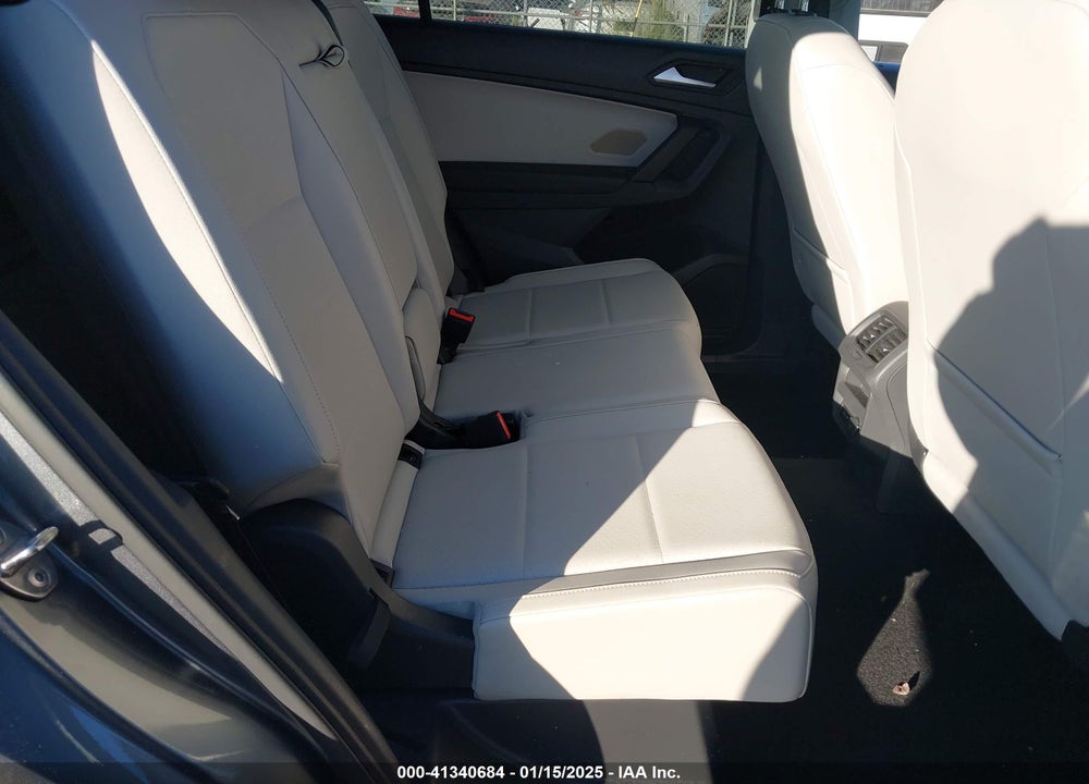 2019 VOLKSWAGEN TIGUAN 2.0T SE/2.0T SEL/2.0T SEL R-LINE/2.0T SEL R-LINE BLACK VIN: 3VV3B7AX7KM030237