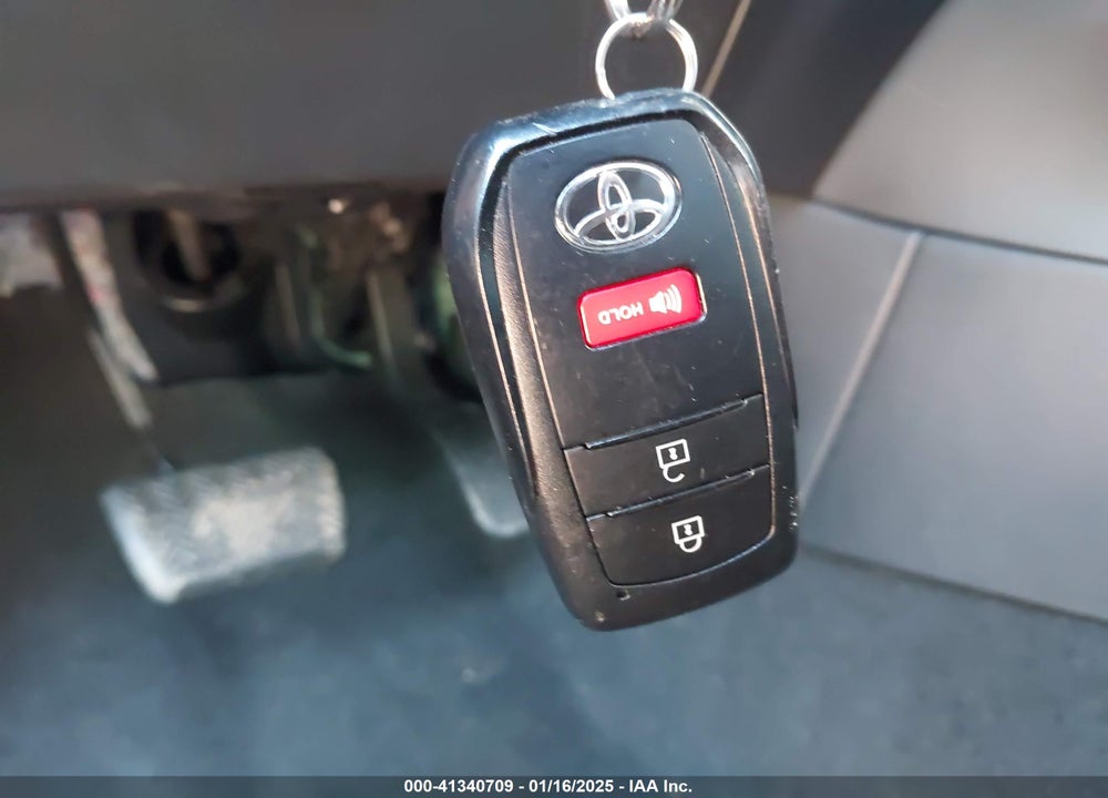 2023 TOYOTA COROLLA CROSS VIN: 7MUEAAAG3PV061988