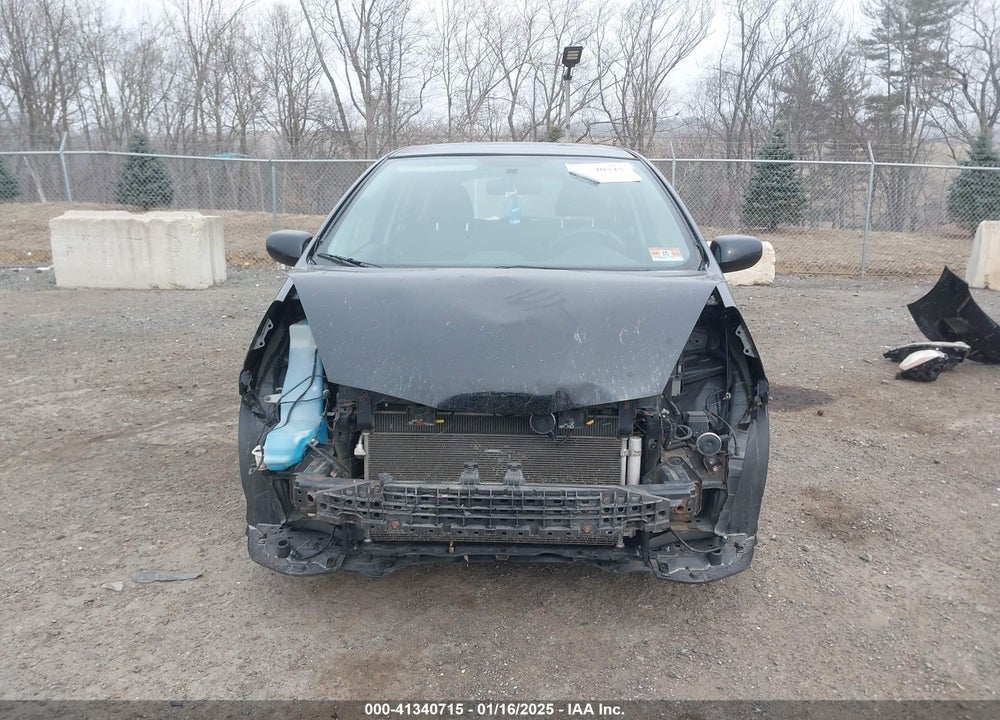 2011 HONDA FIT SPORT VIN: JHMGE8H52BS006208