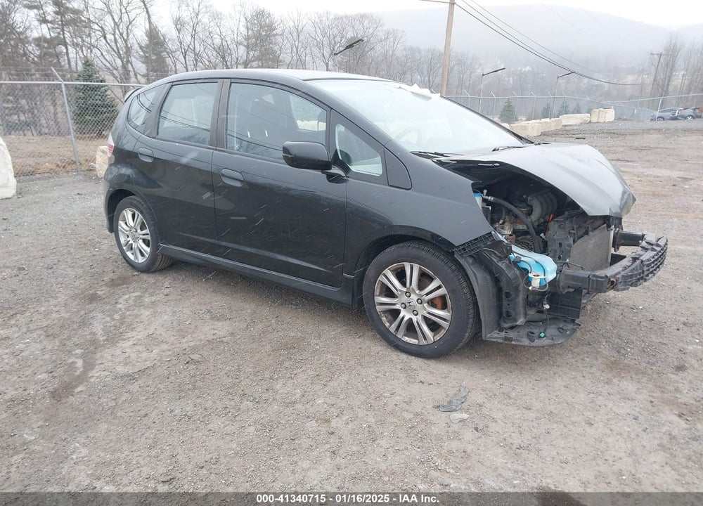 2011 HONDA FIT SPORT VIN: JHMGE8H52BS006208