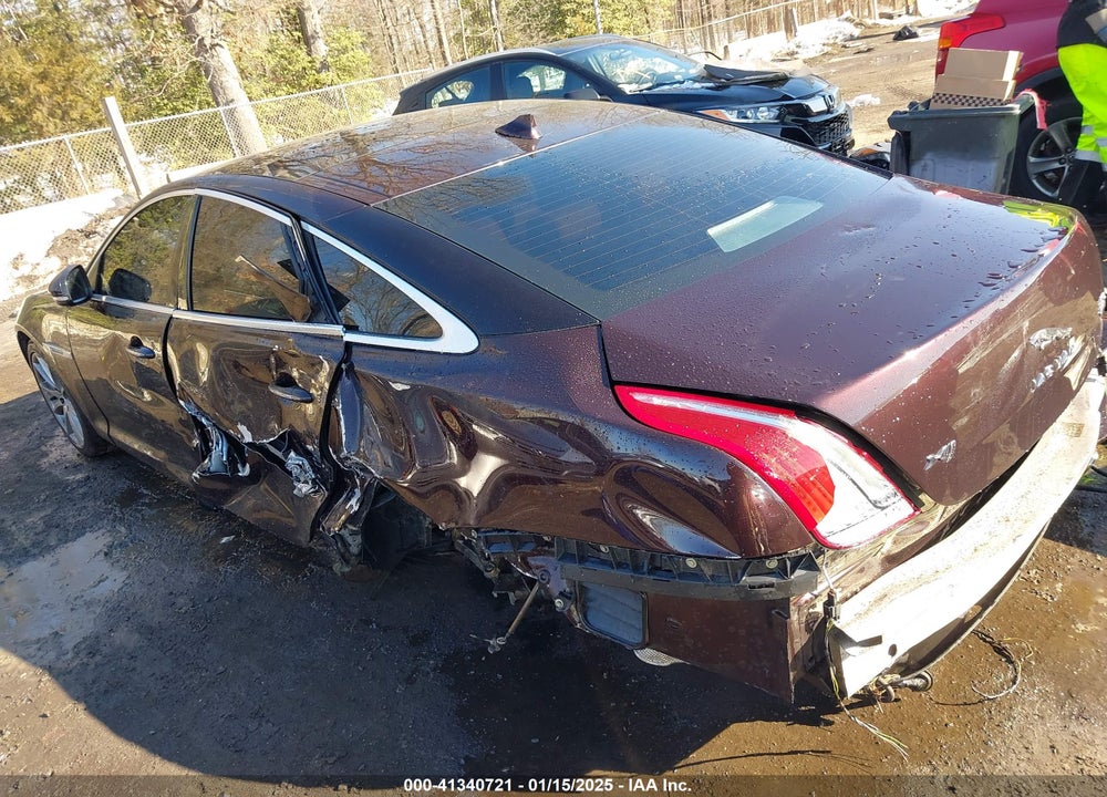 2013 JAGUAR XJ VIN: SAJWJ1CD2D8V51132