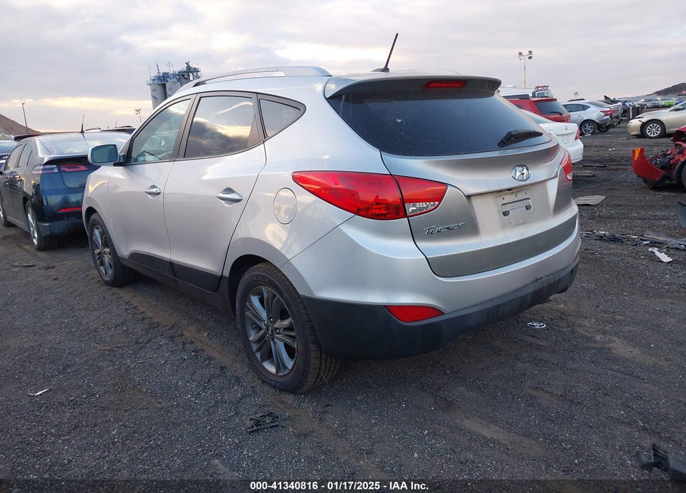 2015 HYUNDAI TUCSON SE VIN: KM8JUCAG2FU048733