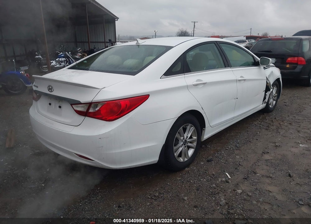 2013 HYUNDAI SONATA GLS VIN: 5NPEB4AC4DH591443