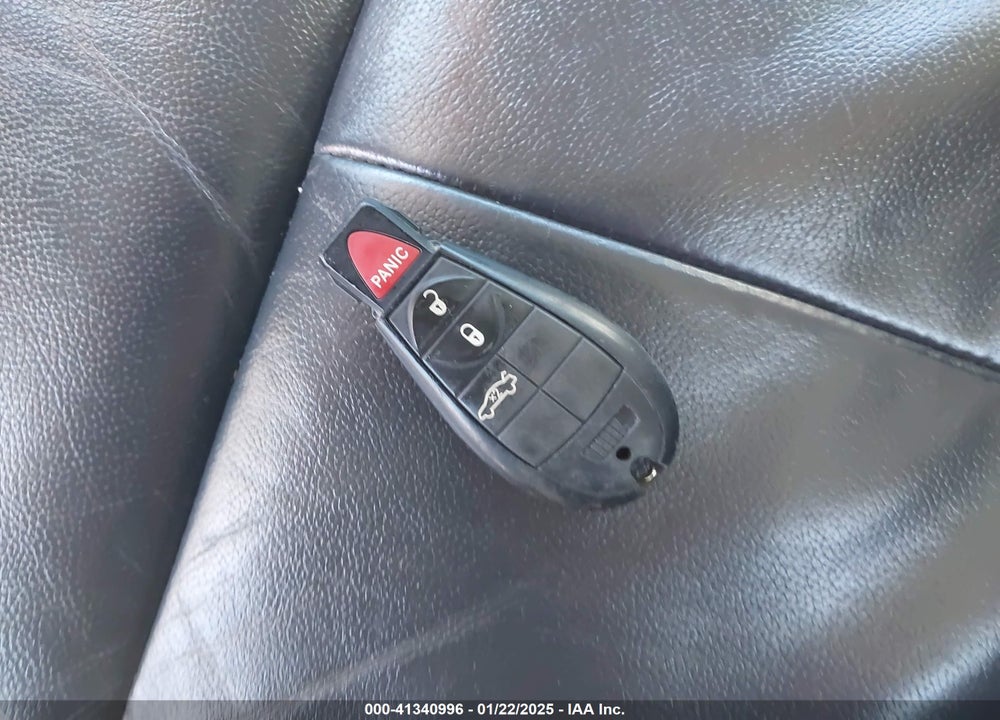 2008 CHRYSLER 300 VIN: 2C3KA53G48H220782