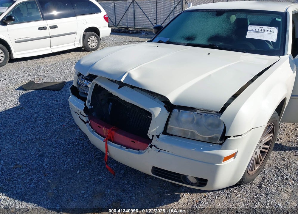 2008 CHRYSLER 300 VIN: 2C3KA53G48H220782