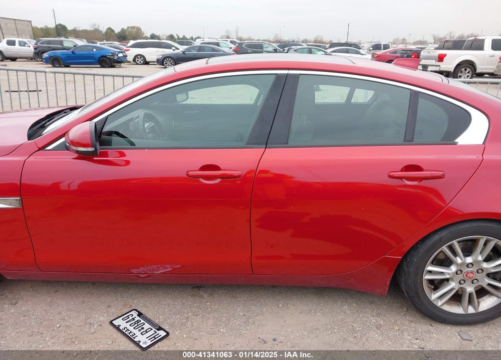 2017 JAGUAR XE VIN: SAJAD4BG0HA949193