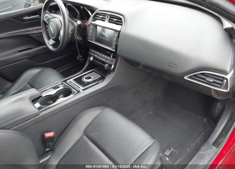2017 JAGUAR XE VIN: SAJAD4BG0HA949193