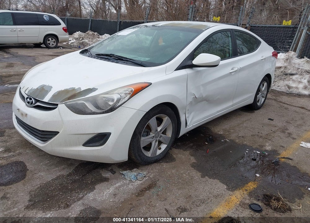 2013 HYUNDAI ELANTRA VIN: 5NPDH4AE5DH324842