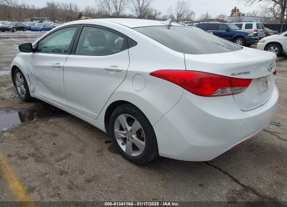 2013 HYUNDAI ELANTRA VIN: 5NPDH4AE5DH324842