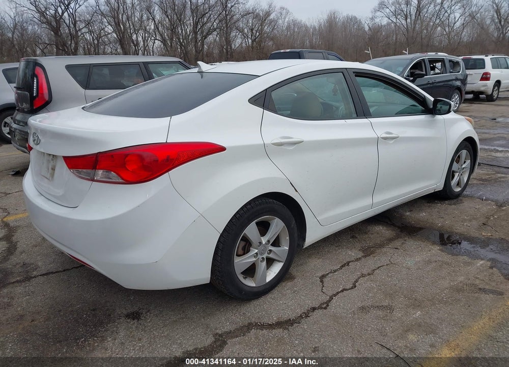 2013 HYUNDAI ELANTRA VIN: 5NPDH4AE5DH324842