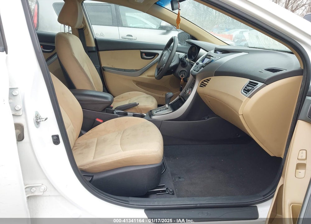 2013 HYUNDAI ELANTRA VIN: 5NPDH4AE5DH324842