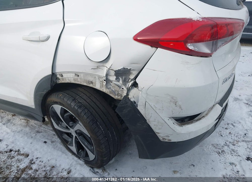 2016 HYUNDAI TUCSON SPORT VIN: KM8J3CA23GU058180
