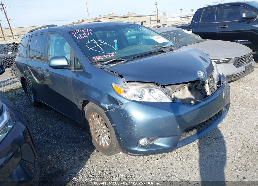 2016 TOYOTA SIENNA XLE PREMIUM 8 PASSENGER VIN: 5TDYK3DC8GS720852