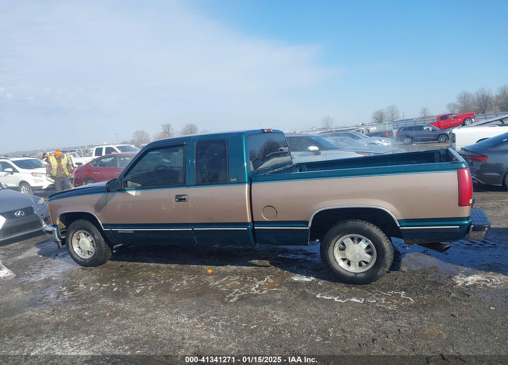 1996 CHEVROLET GMT-400 C1500 VIN: 2GCEC19M9T1191242