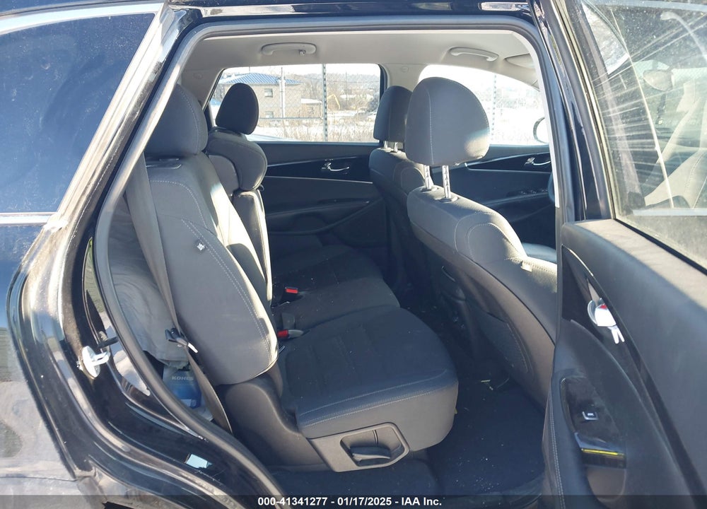 2019 KIA SORENTO 2.4L LX VIN: 5XYPGDA32KG558195
