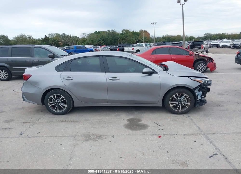 2024 KIA FORTE LXS VIN: 3KPF24ADXRE825562
