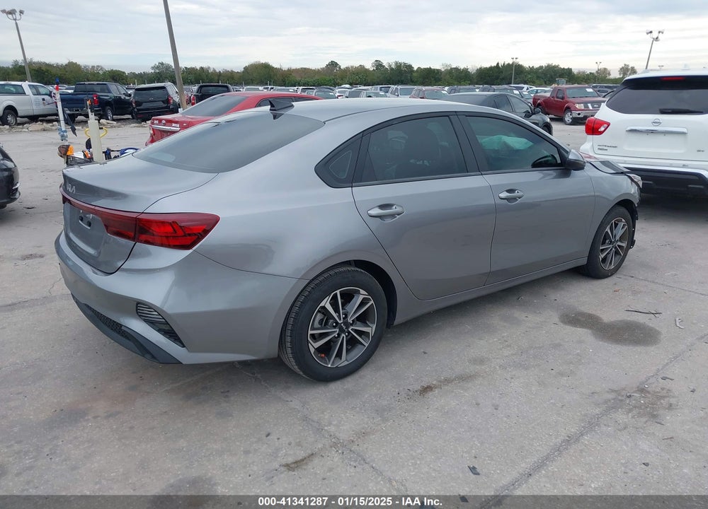 2024 KIA FORTE LXS VIN: 3KPF24ADXRE825562
