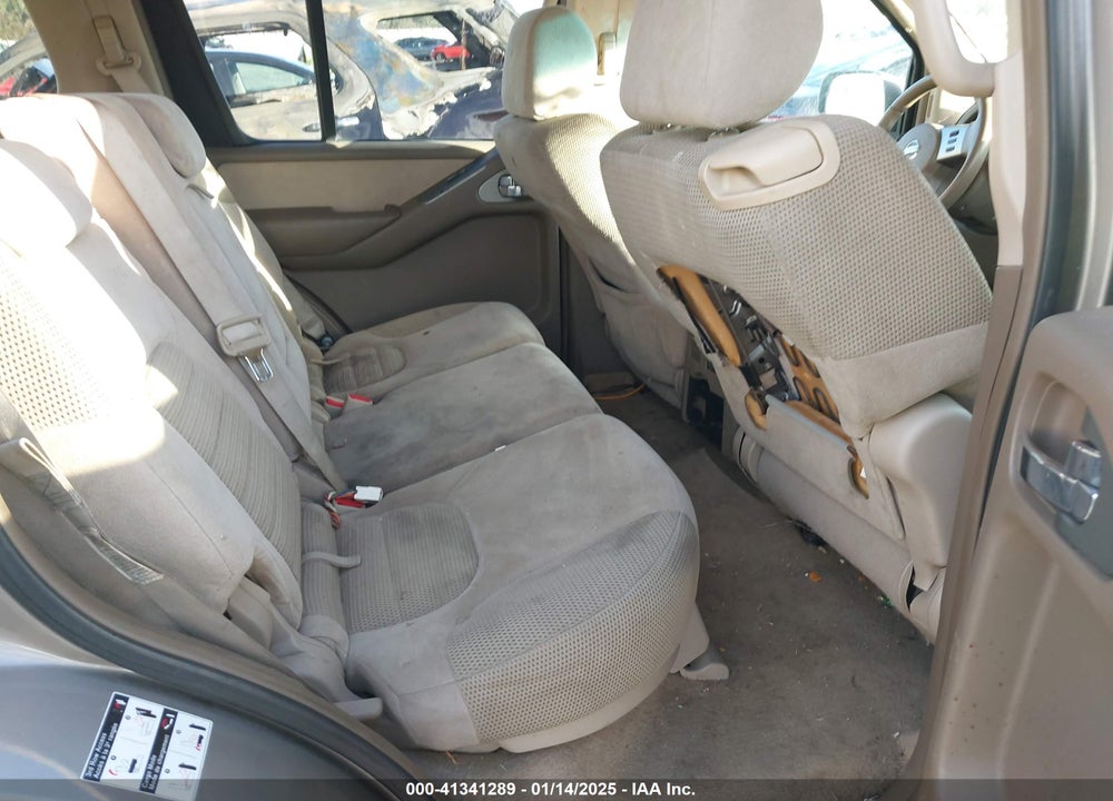 2007 NISSAN PATHFINDER SE VIN: 5N1AR18U27C630176