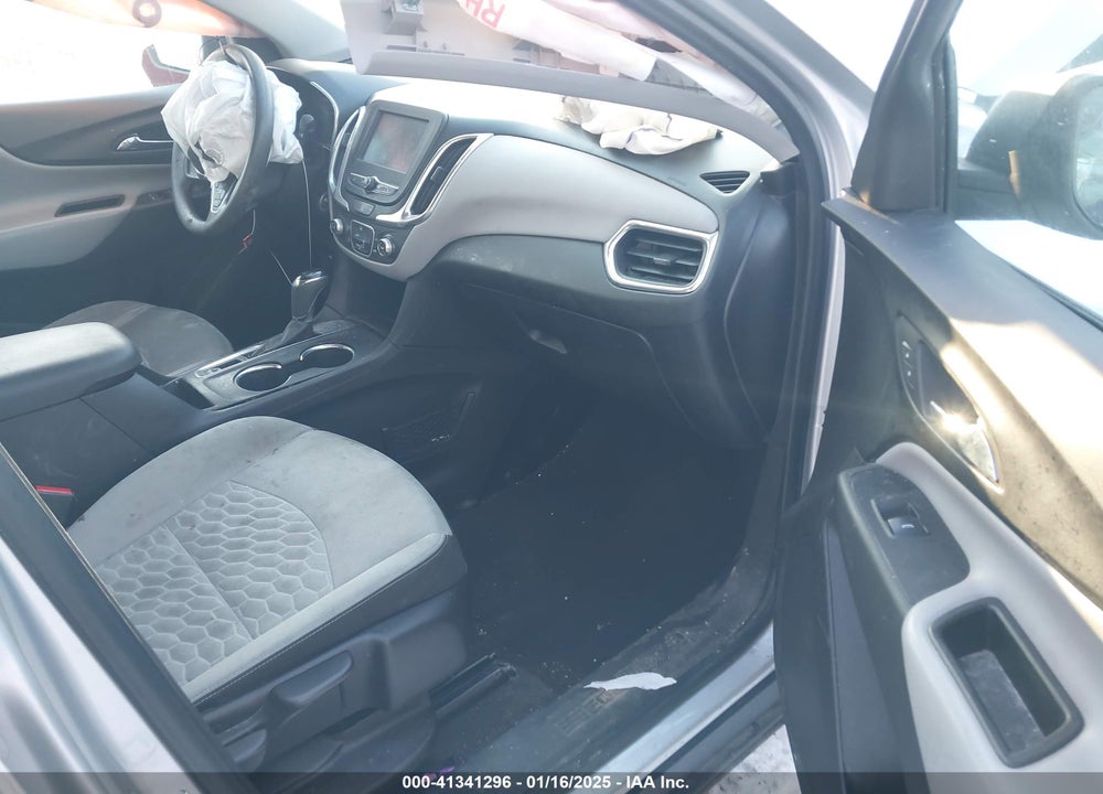 2018 CHEVROLET EQUINOX VIN: 3GNAXHEV5JS563775