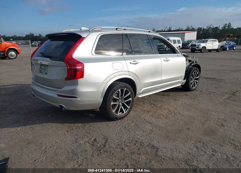 2018 VOLVO XC90 T5 MOMENTUM 5P VIN: YV4102KK2J1197888